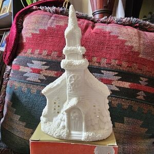 Vintage. HOLIDAY BY KIRKLANDS  'NITELITE CHURCH' DP47827 WORKS